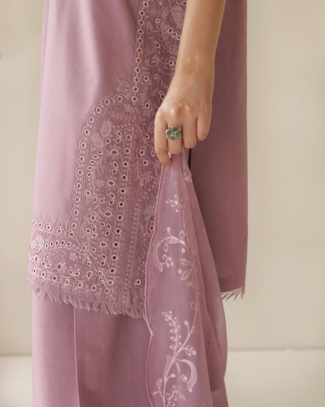Lavender Embroidered Lawn Suit 3 Piece - Pure Chiffon Dupatta & Trouser | zarysh