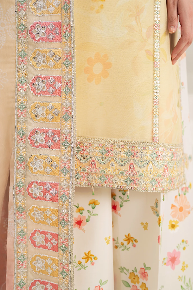 Floral Ray By Farasha-Printed Embroidered Unstiched Lawn 3pc (SL-1252)