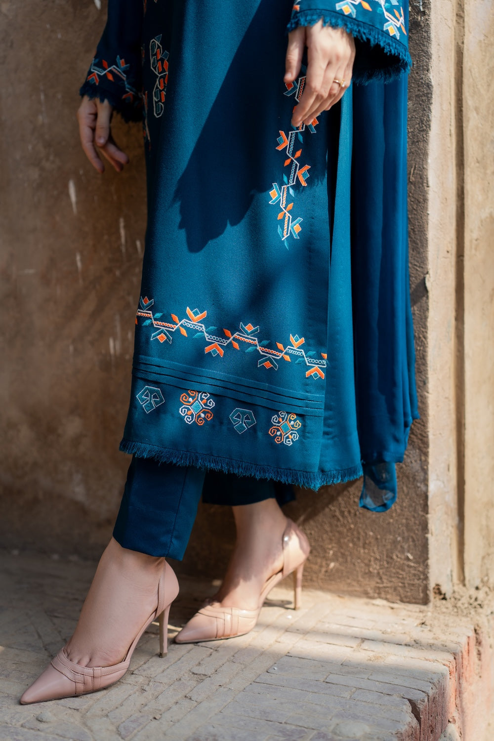 JAZMINE-EMBROIDERED DHANAK UNSTICHED 3PC (SL-9179)