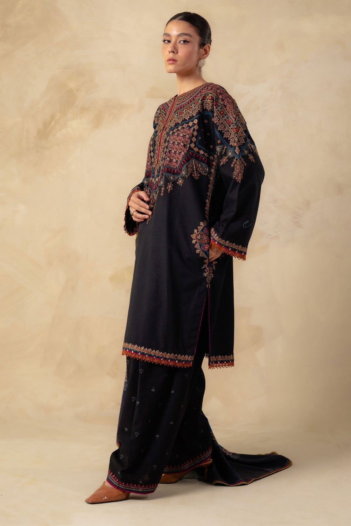 Zara Shah Jahan Embroidered Dhanak Unstiched 3pc SL-1031