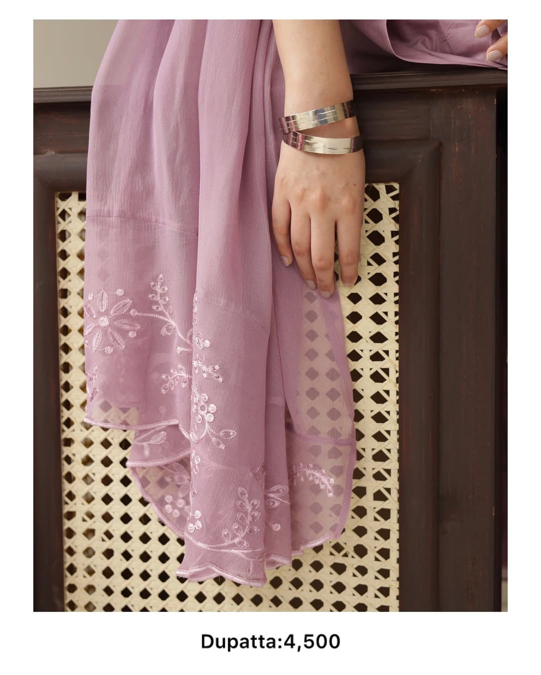 Pure chiffon lavender embroidered dupatta border⁠