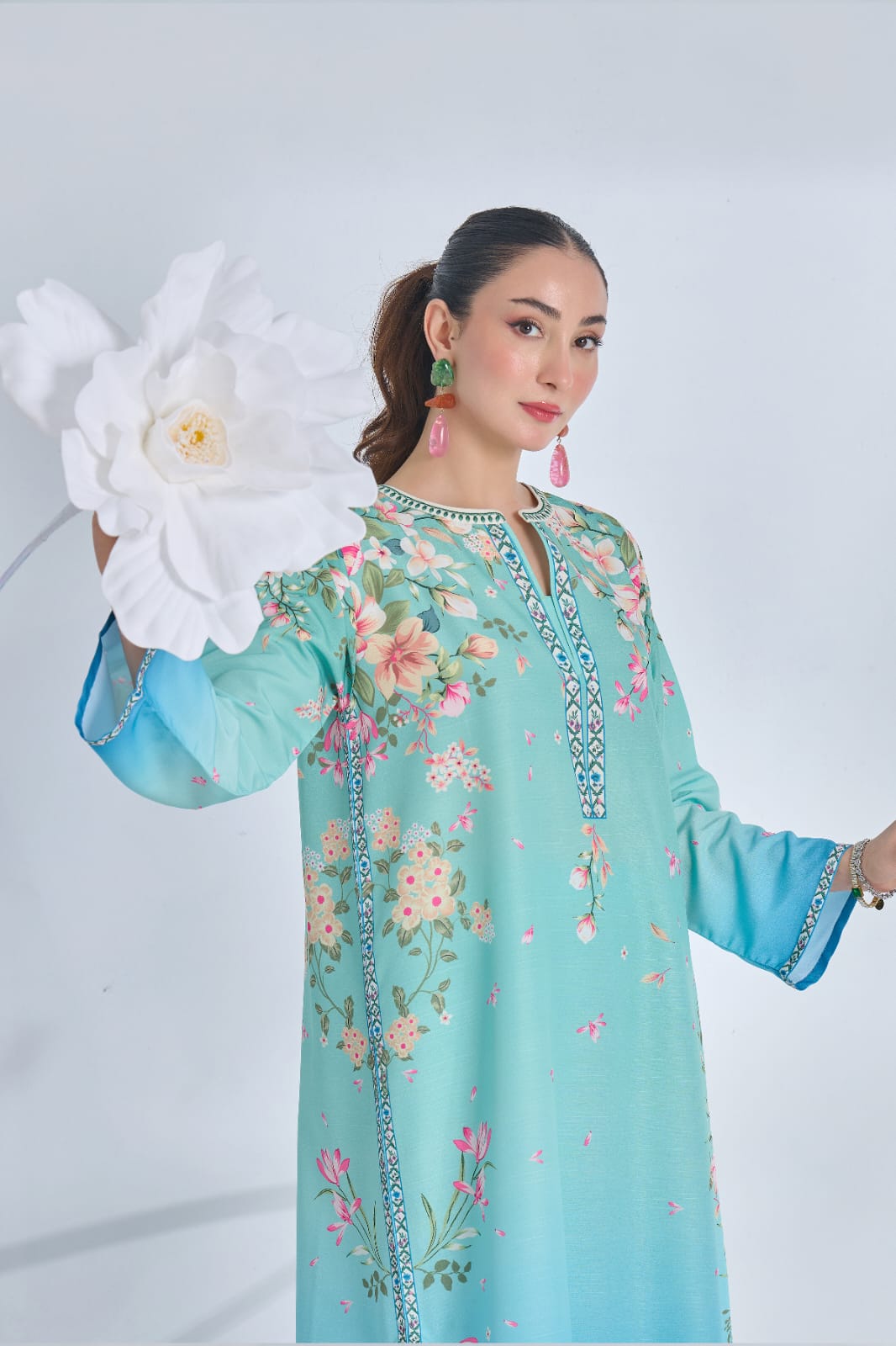 Close-Up Embroidered Neckline of Kaftan Suit
